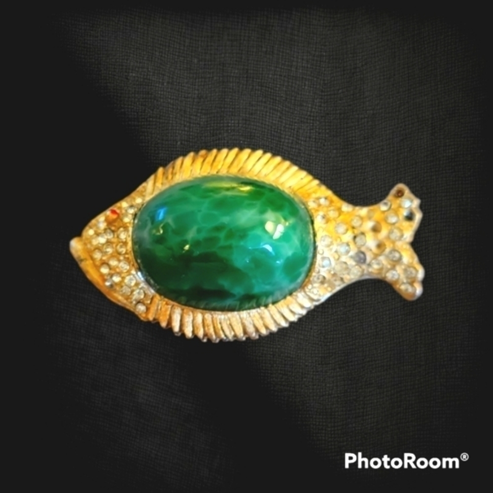 Vtg HAR Art Noveau Jelly Belly Jade Grumpy Fish Brooch